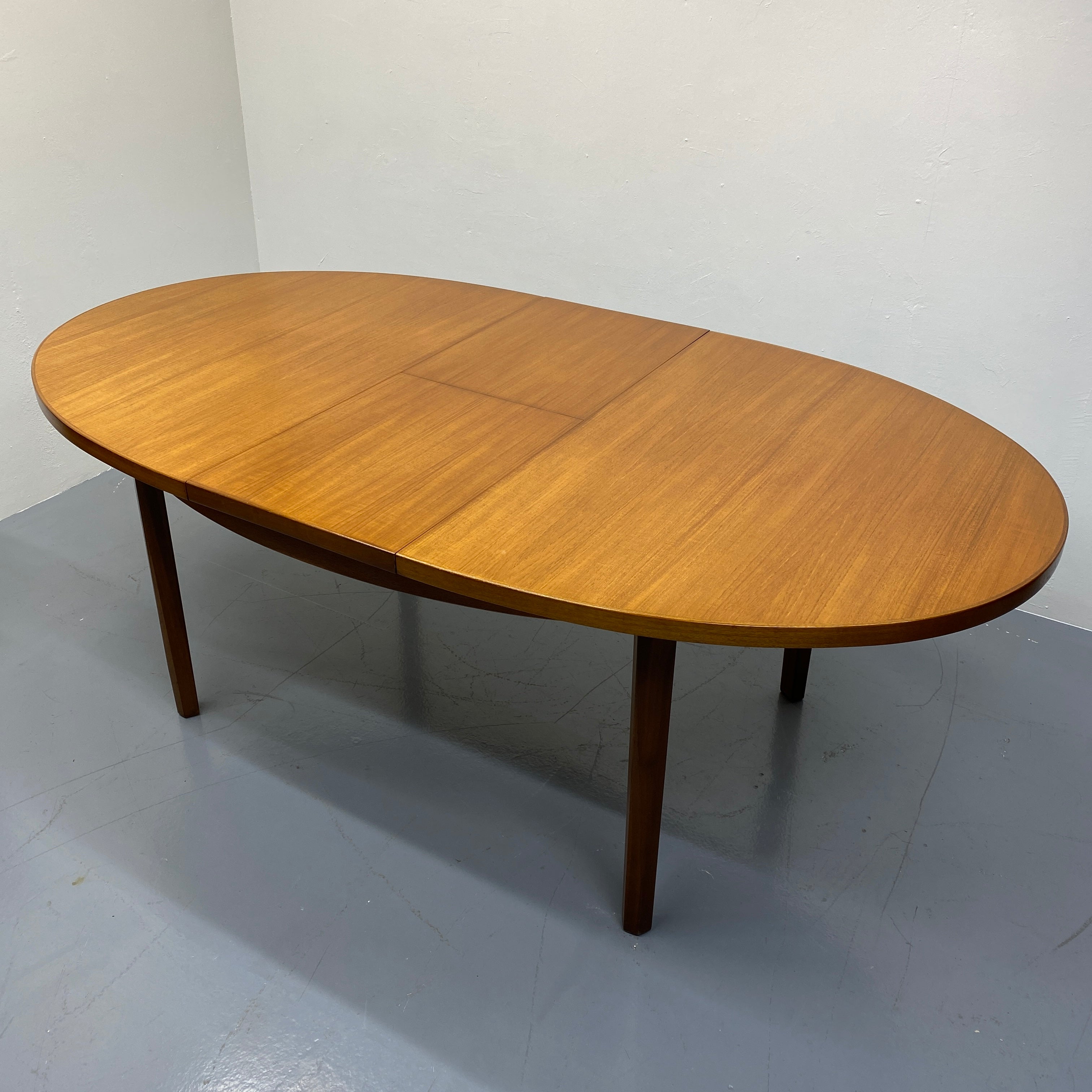 Oval teak clearance dining table