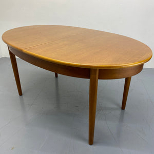 VINTAGE TABLE