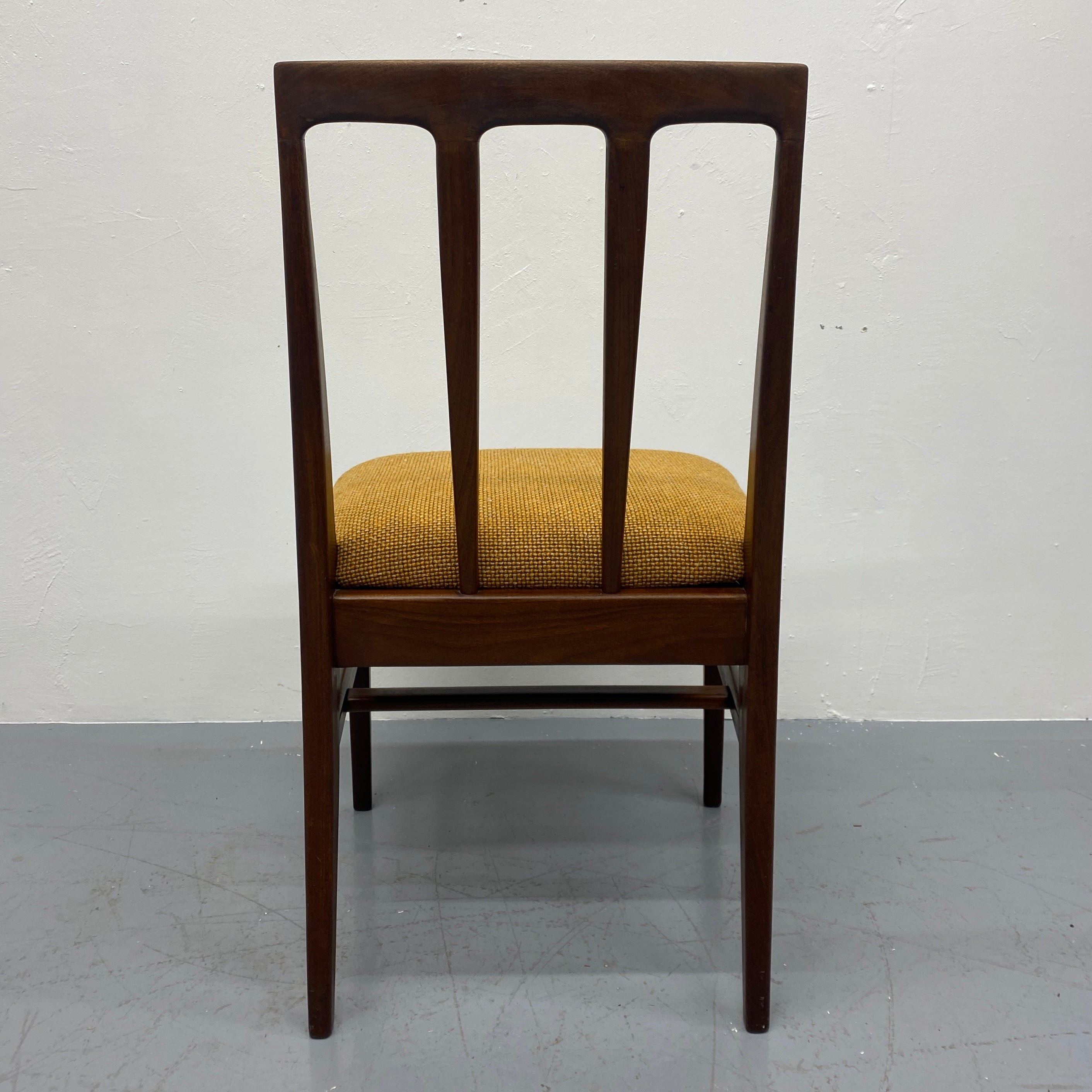Midcentury Back oF dINING cHAIR