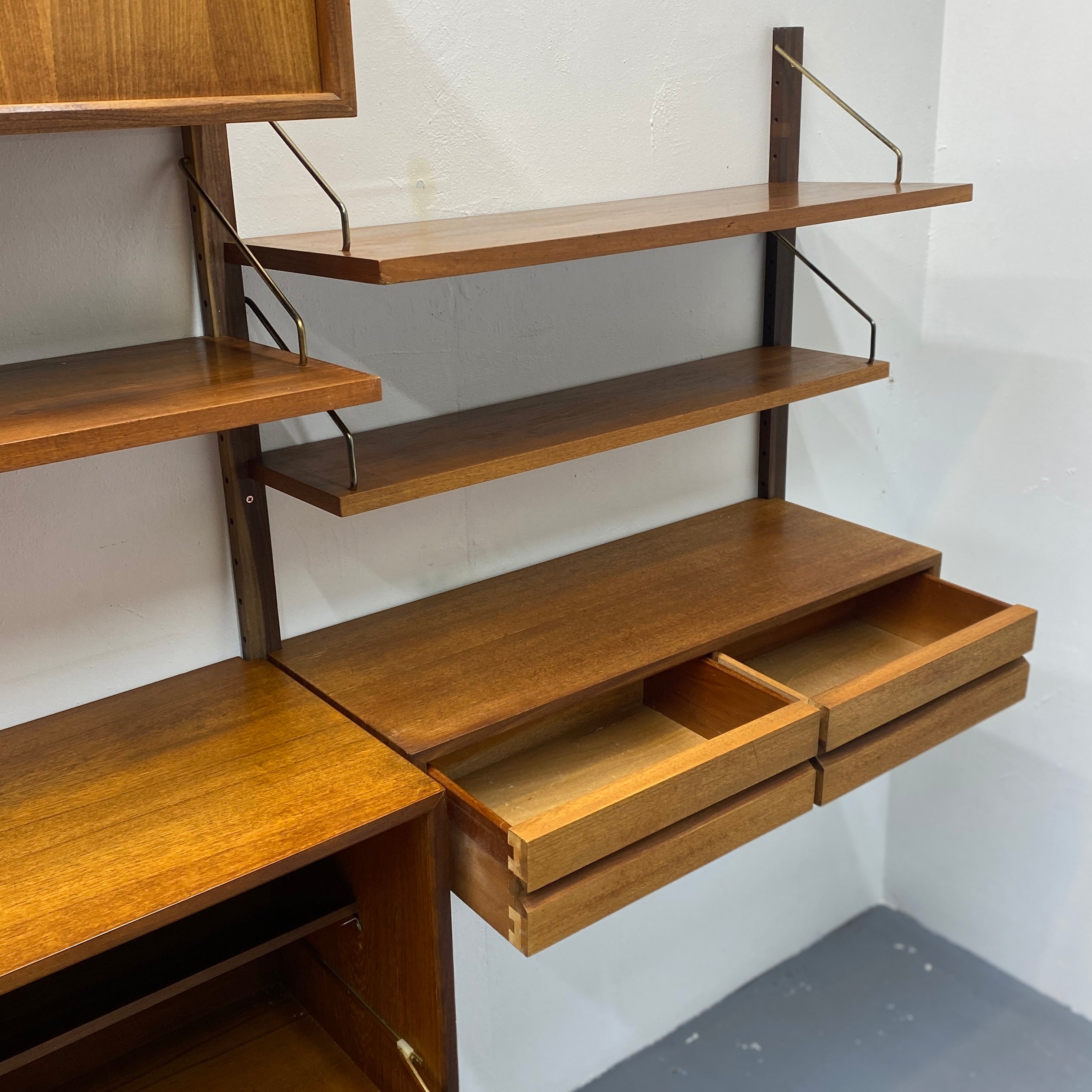 Wall System Storage Shelving
