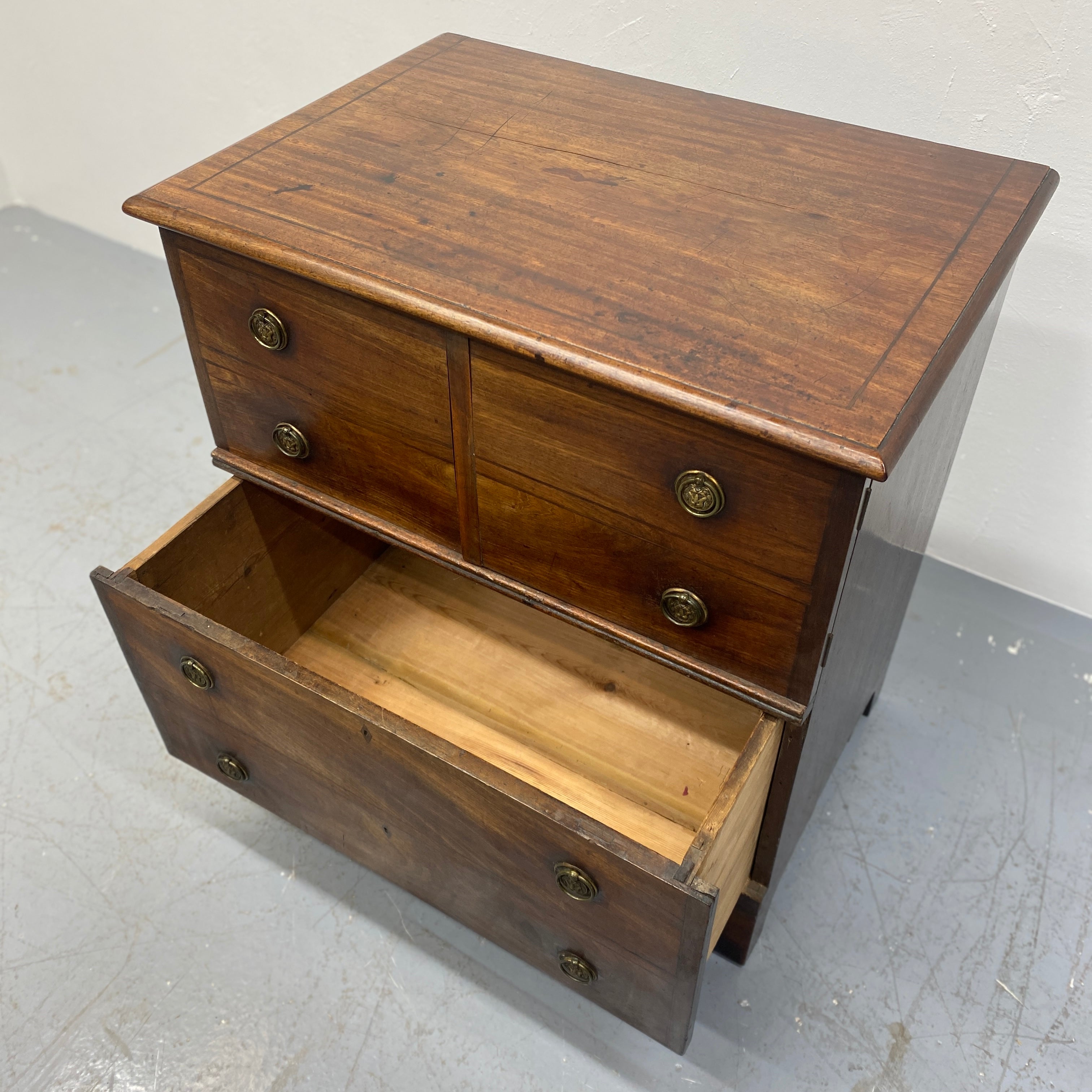 Open drawer Pot Cupboard