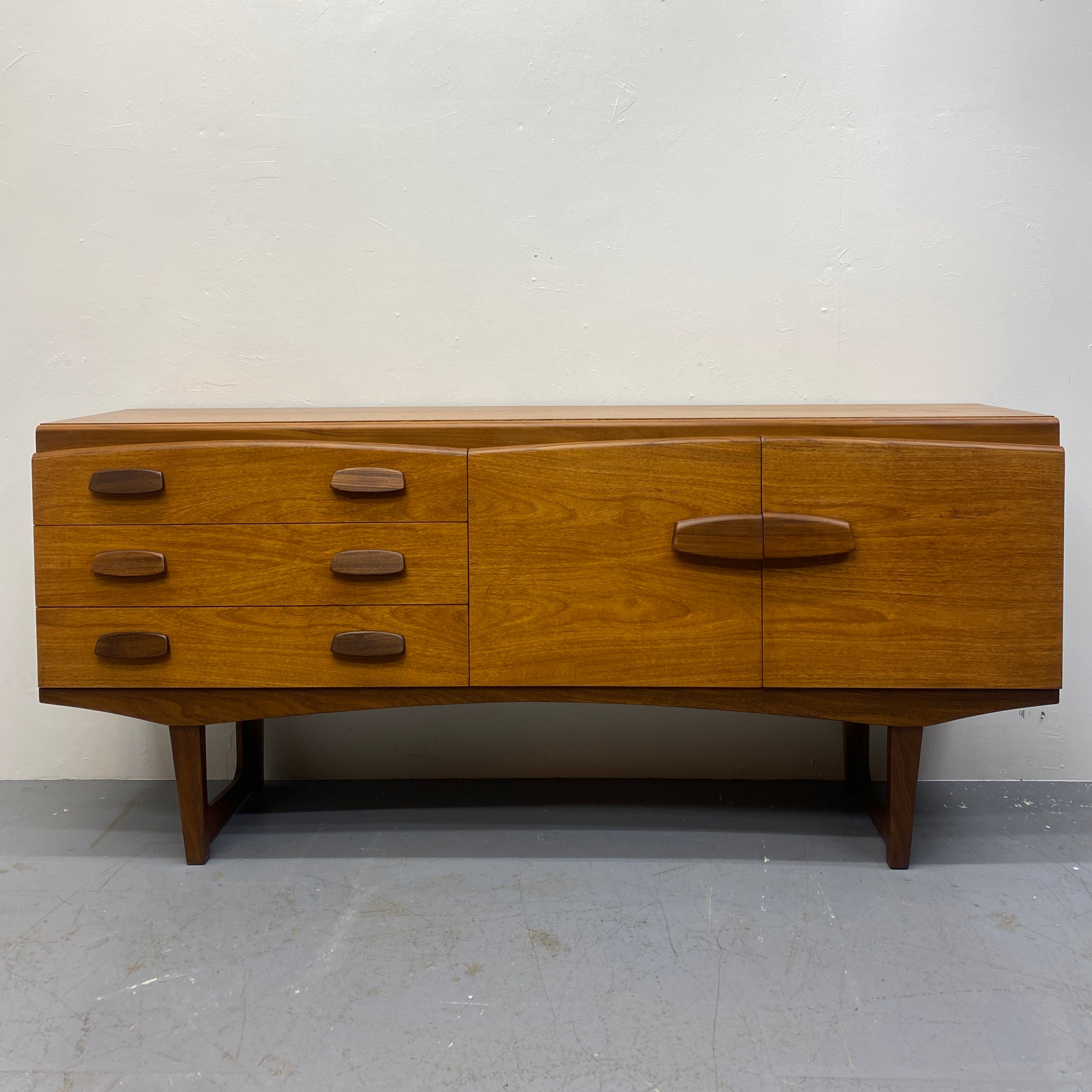 Stonehill Sideboard tEAK