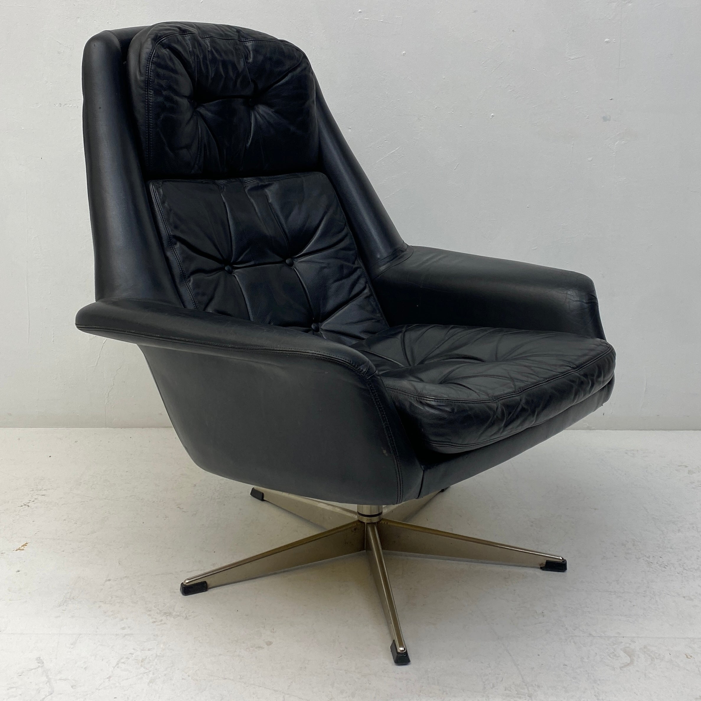 Arm Of Danish Leather Lounge Chair