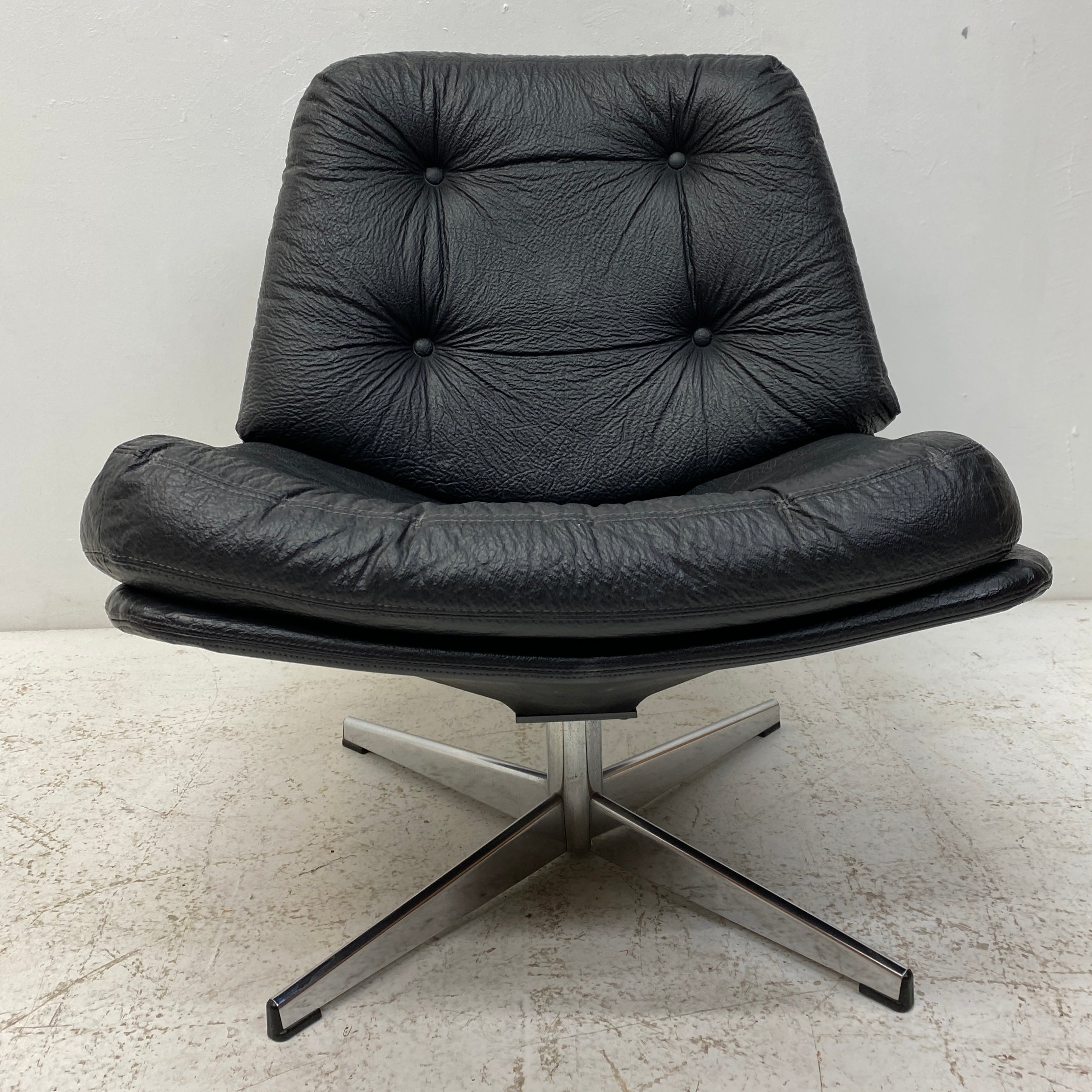 1960s Lounge Chair Swivel