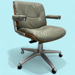 Load image into Gallery viewer, Giroflex Pasal Chair Leather Office

