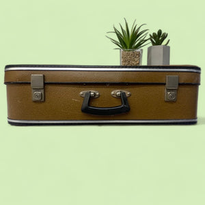 Suitcase Shelf 70's