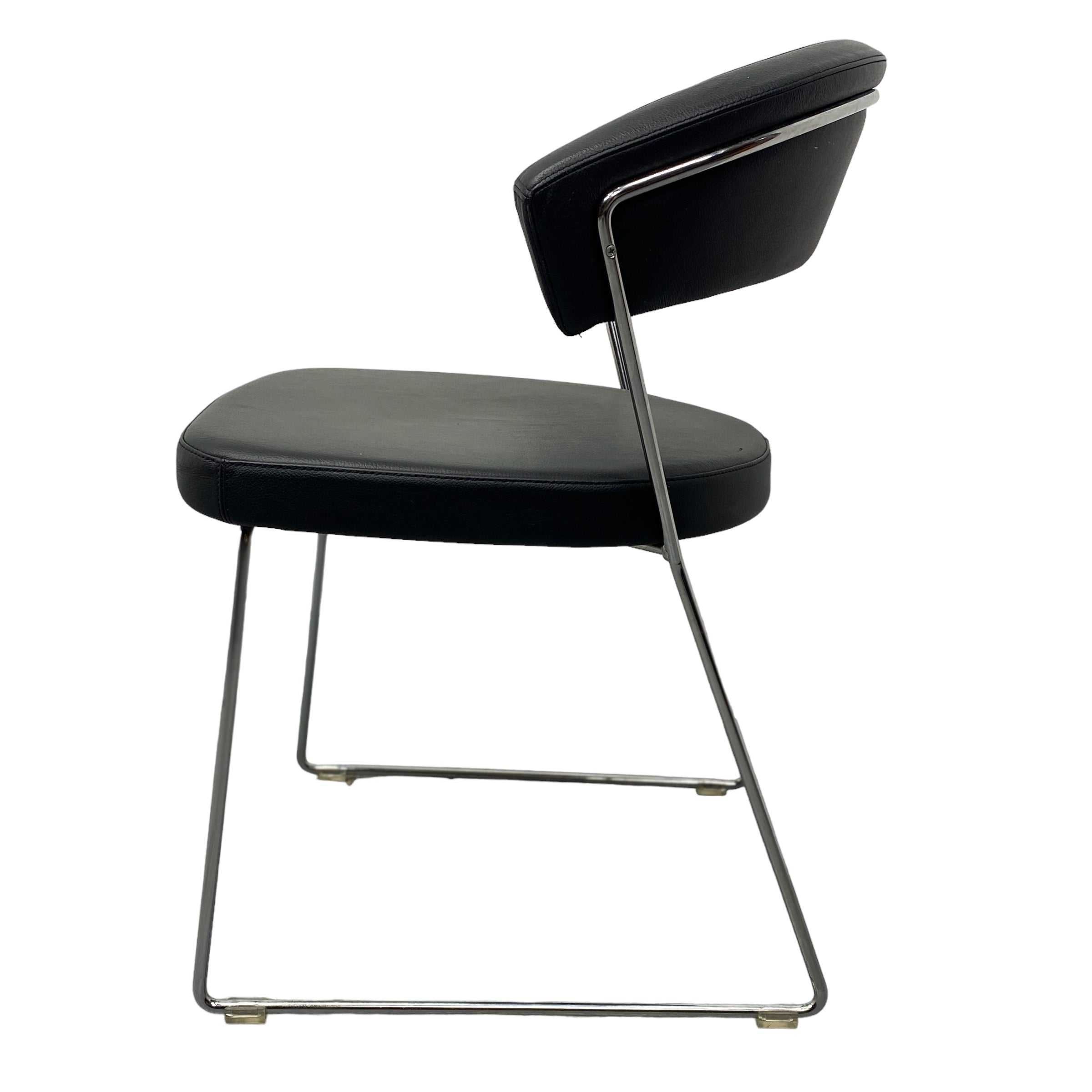 Side On Calligaris New York Dining Chairs Black Leather