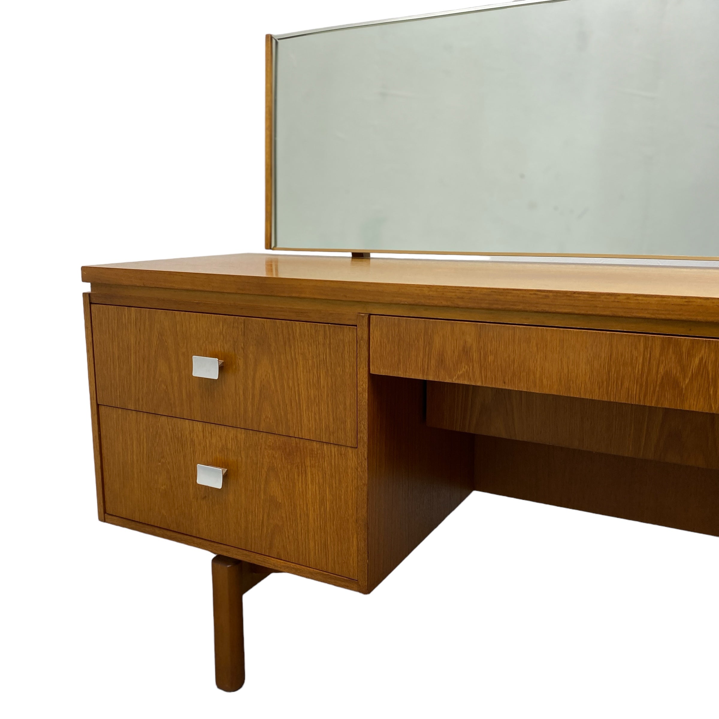 Legs William Lawrence Dressing Table
