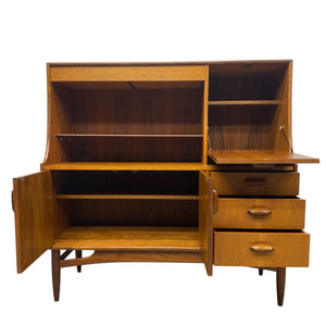 storage possibilities Midcentury G Plan Highboard Brasilia