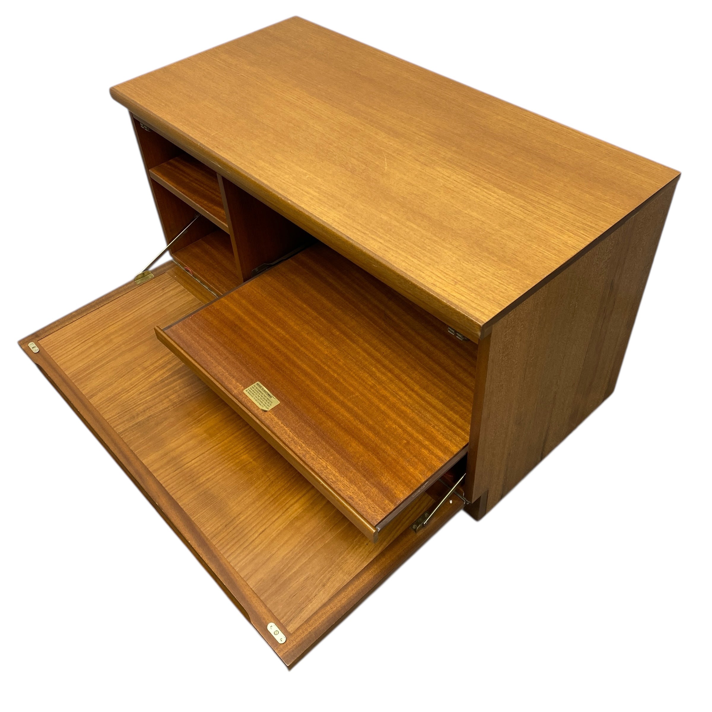 Nathan Media Unit Teak