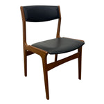 Load image into Gallery viewer, Chair with black seat and backrest on a white background

