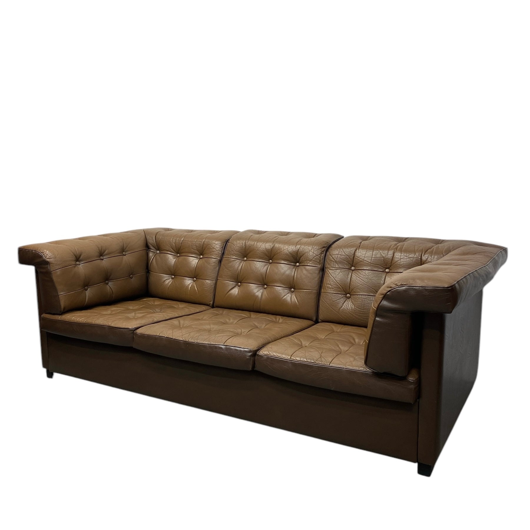chesterfield brown sofa
