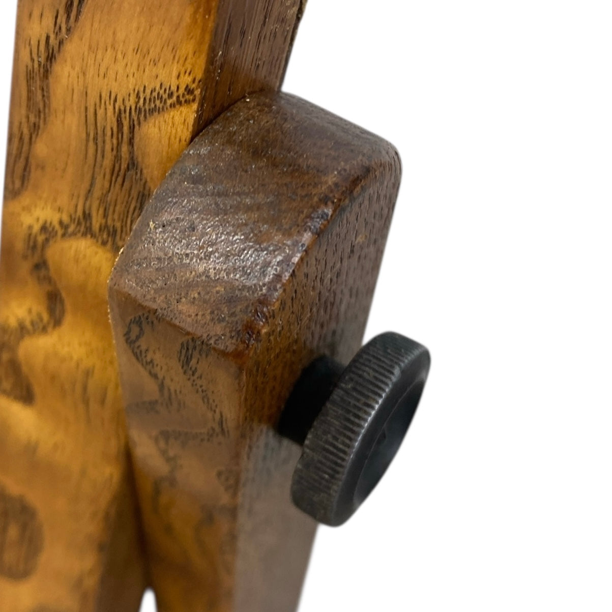 MIRROR ADJUSTMENT KNOB