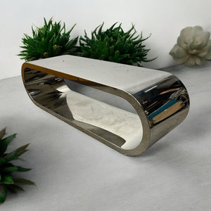 coffee table with plants