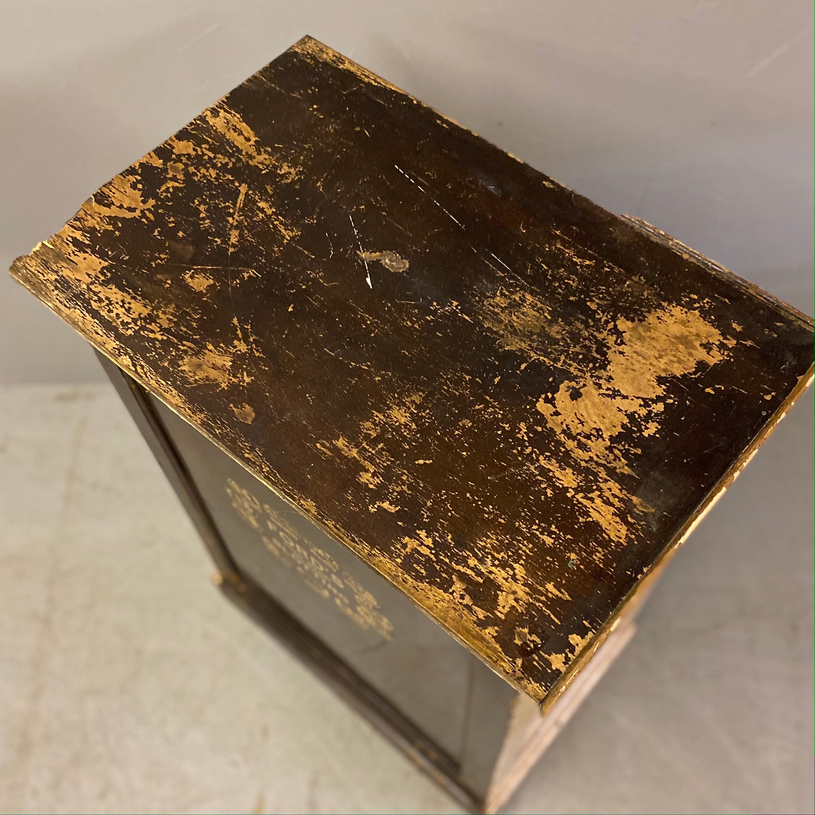 Blotting Paper Cabinet Top